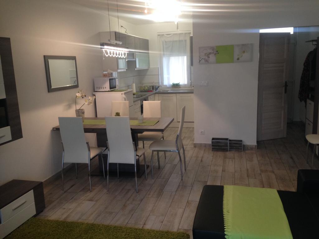 Zen Apartman Sunshine Zamárdi エクステリア 写真